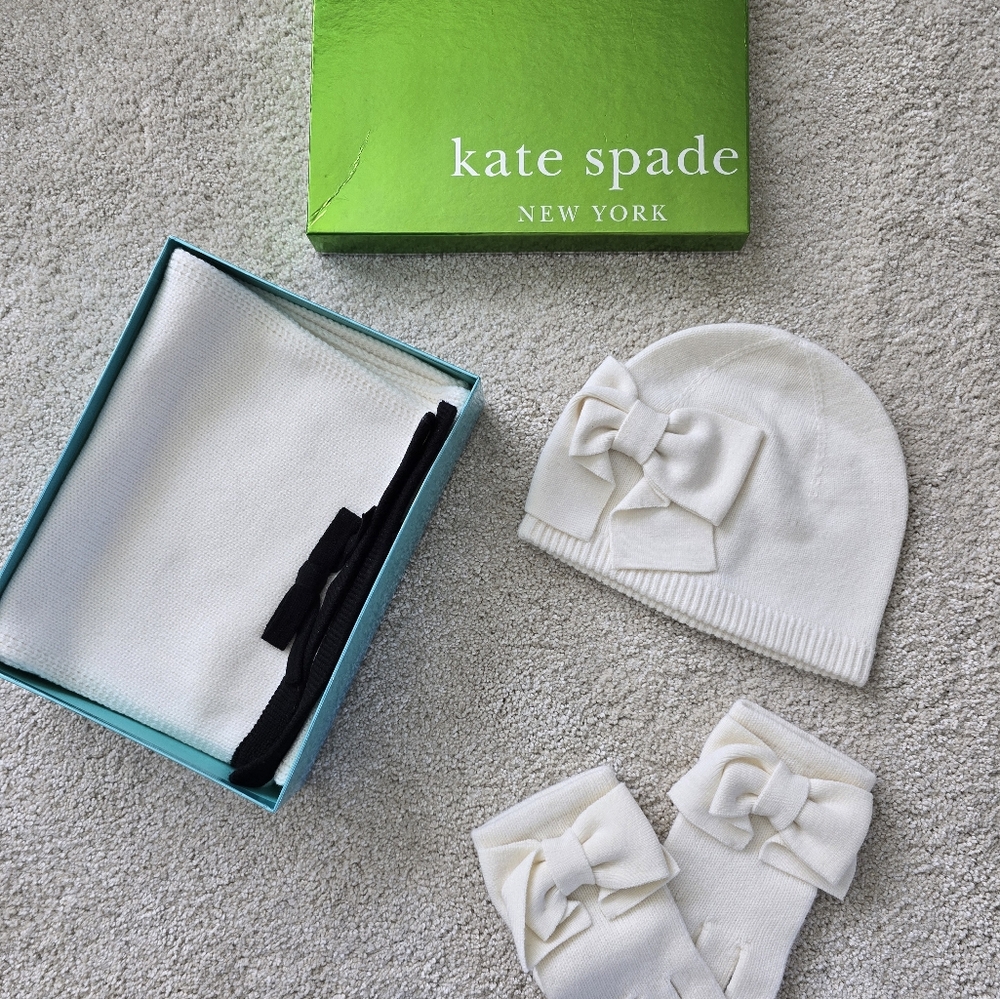NWOT Kate Spade White Hat and Mittens and Scarf Set